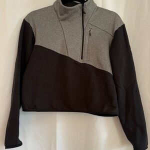 Columbia Women's Black and Gray cropped Half-Zip Sweatshirt
